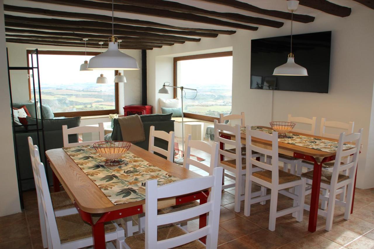 La Casa Del Cura Villa Aberin Bagian luar foto