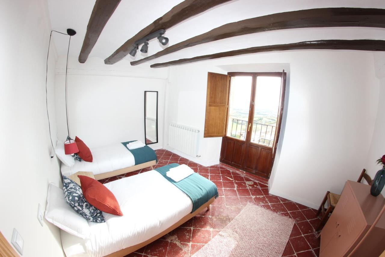 La Casa Del Cura Villa Aberin Bagian luar foto
