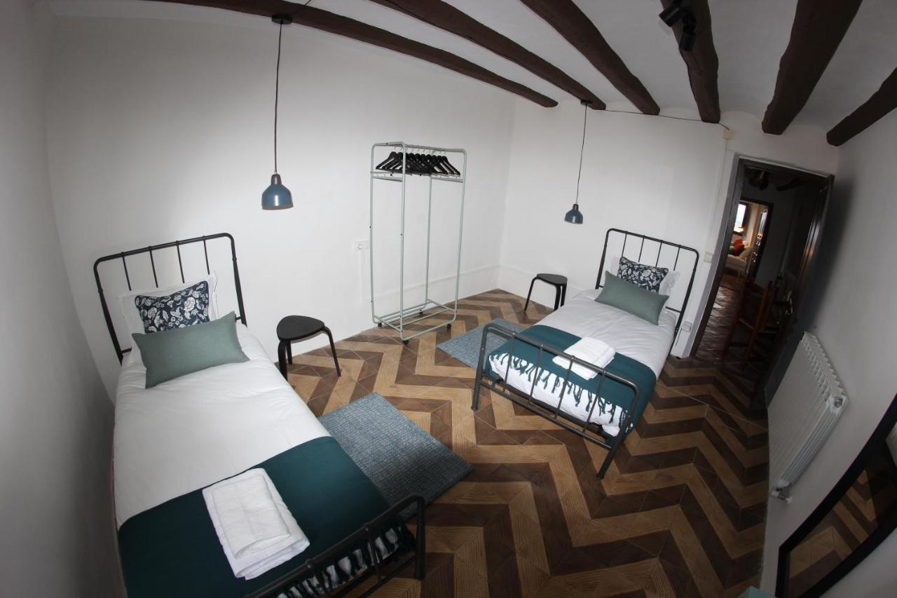 La Casa Del Cura Villa Aberin Bagian luar foto