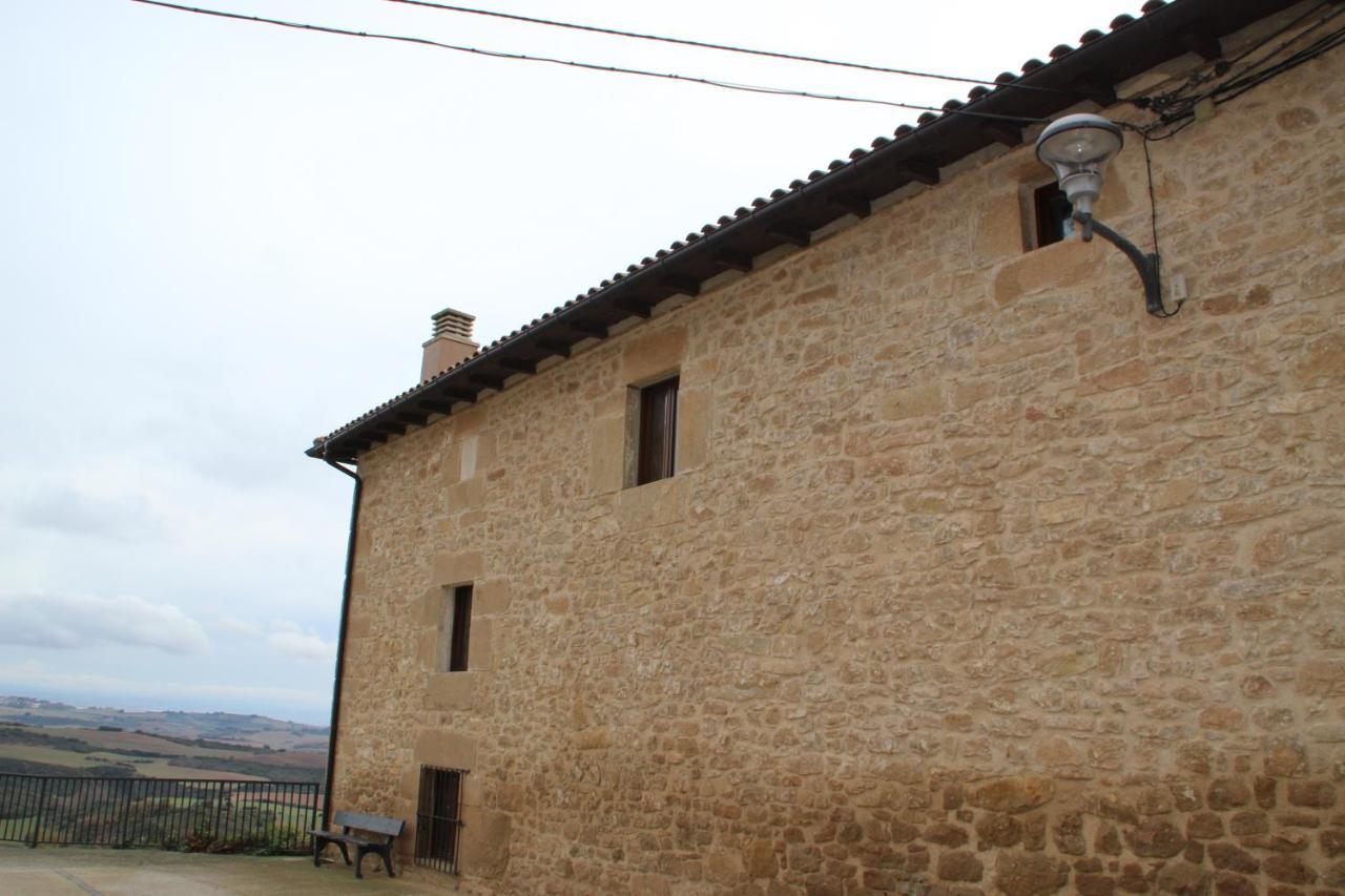 La Casa Del Cura Villa Aberin Bagian luar foto