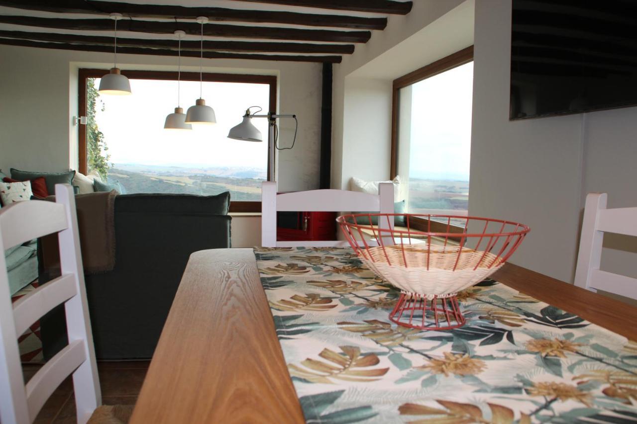 La Casa Del Cura Villa Aberin Bagian luar foto